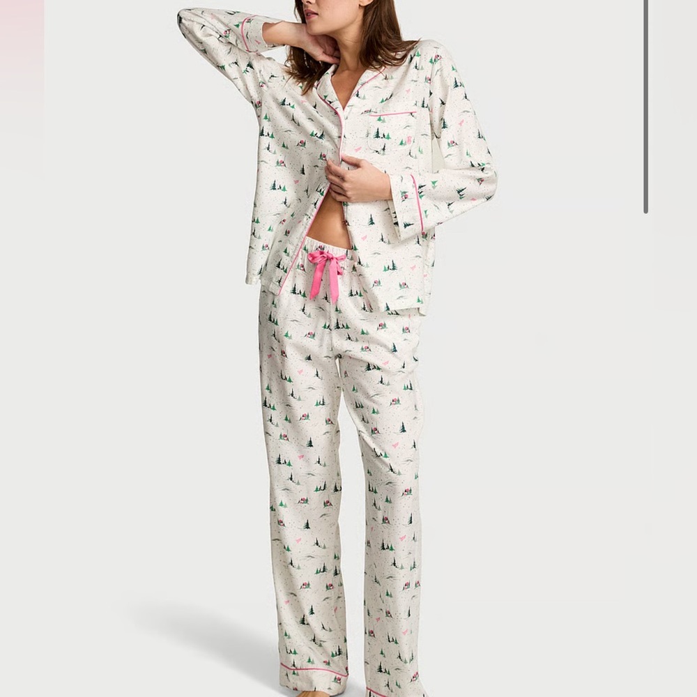 Victoria Secret Pajama Set